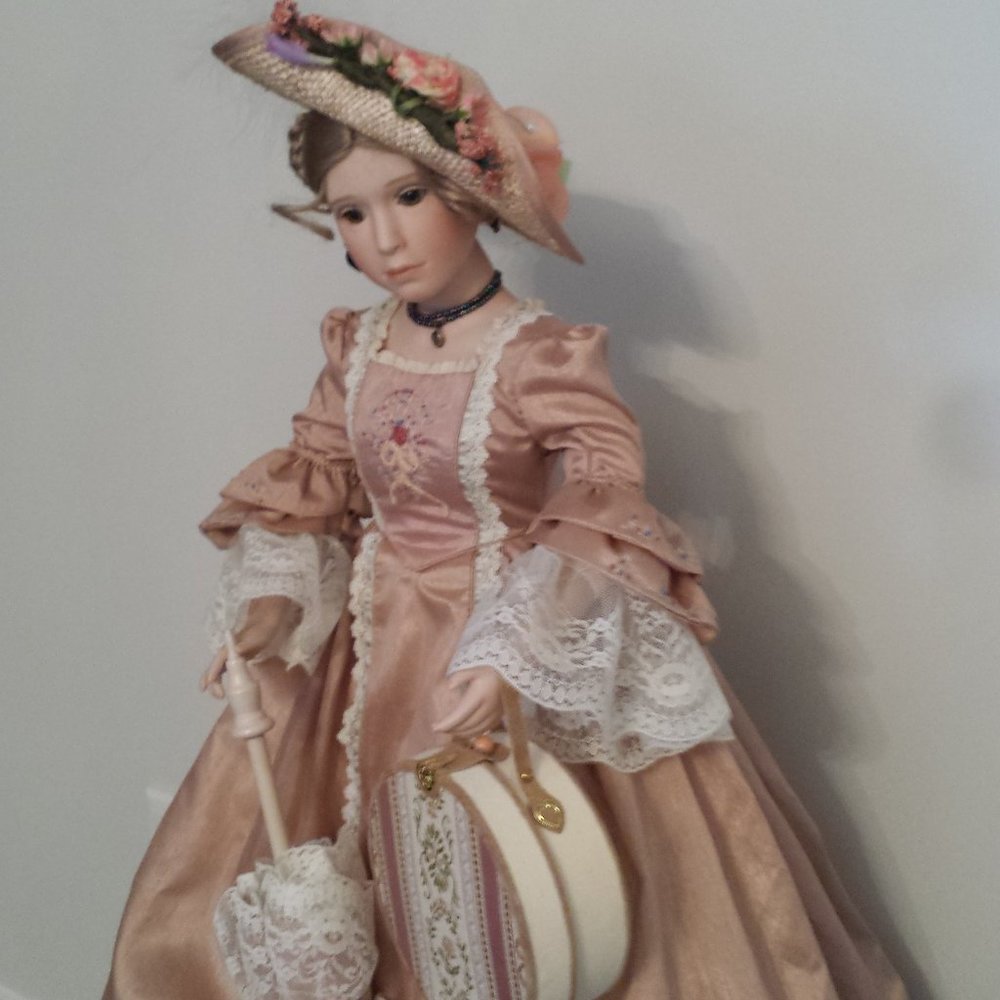 Collectible Doll: Bess by Rose Pinkul